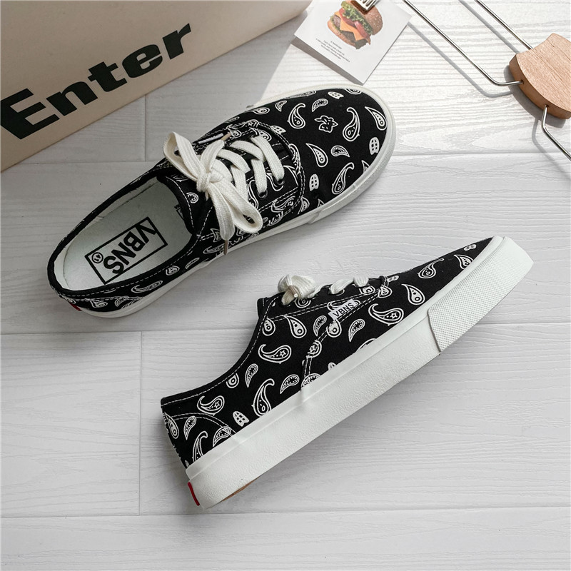 2023 wholesale small order custom design unisex fashion casual canvas shoes