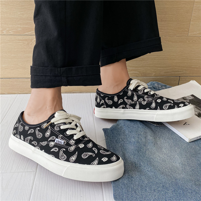 2023 wholesale small order custom design unisex fashion casual canvas shoes