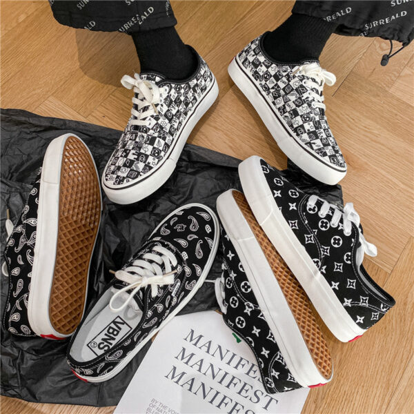 2023 wholesale small order custom design unisex fashion casual canvas shoes